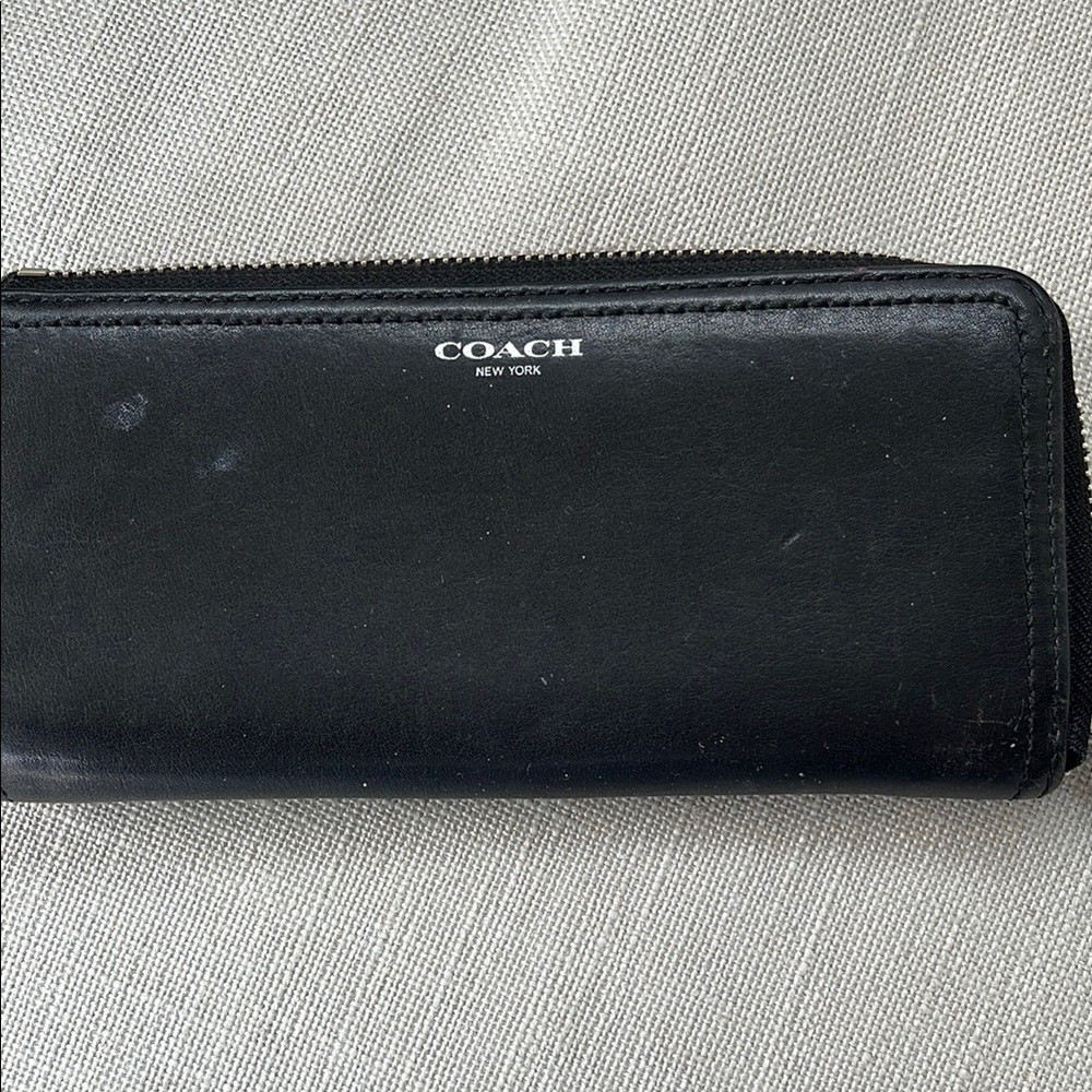 COACH Black Leather Zip Wallet